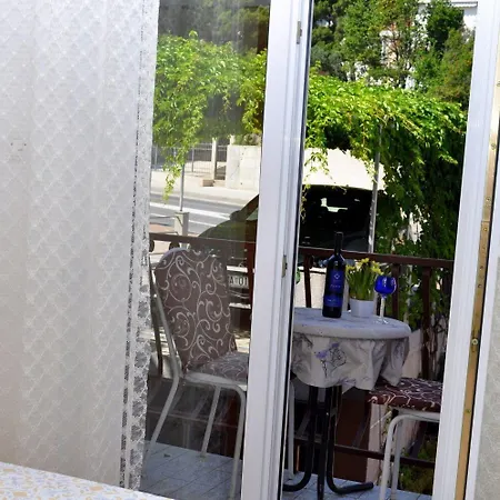 Ljuba Apartment Makarska