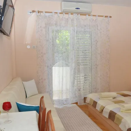 Apartment Ljuba Makarska