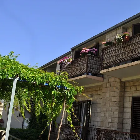 Ljuba Apartment