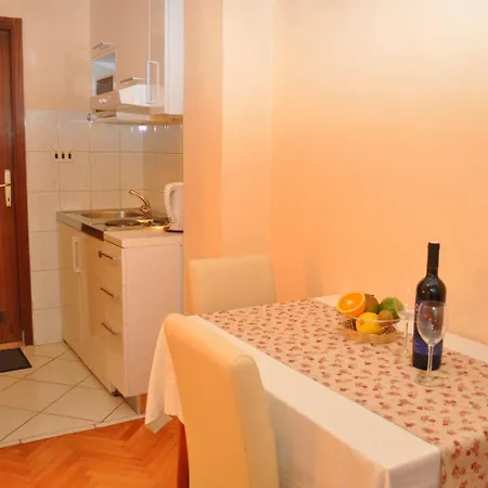 Apartment Ljuba *
